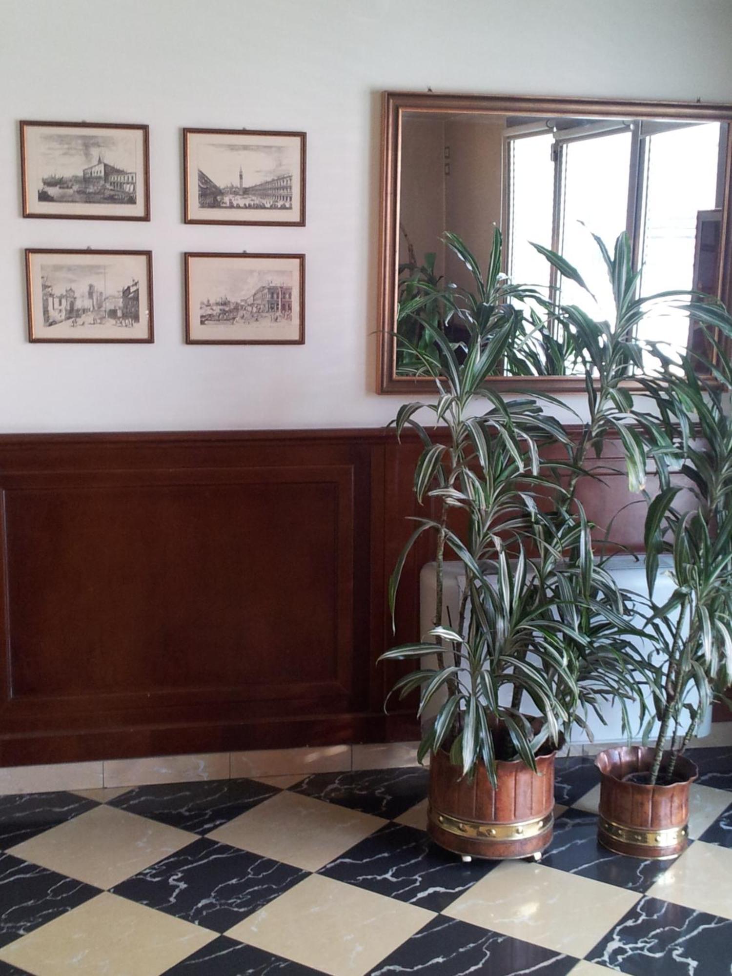 Hotel Regit Mestre Exterior foto